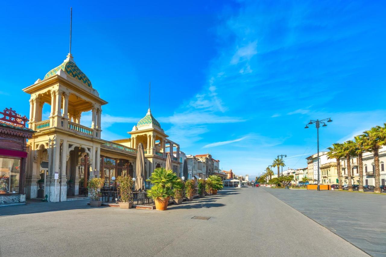 La Suite 2 Ondina Viareggio 200M From Sea - Happy Rentals Exterior photo